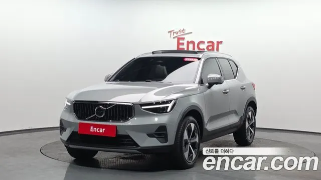 VOLVO XC40 2025 — 13 018 км, серебристо-серый, Корея — под ключ — фото 12
