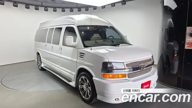 CHEVROLET EXPRESS VAN — из Кореи под ключ