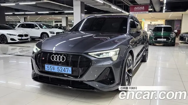 AUDI E-TRON 2022