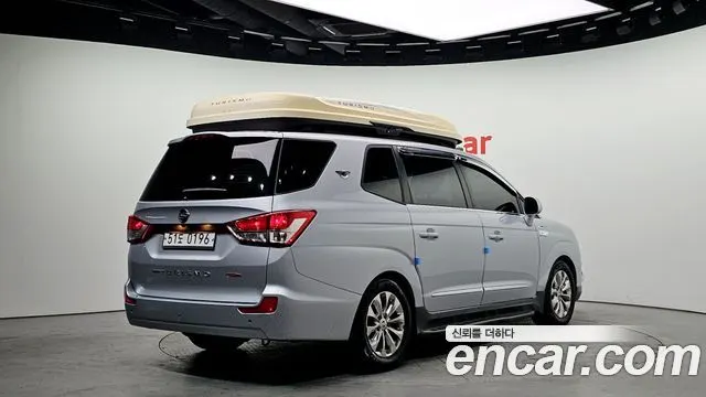 KGM KORANDO TURISMO 2016 — 159 843 км, серебристо-серый, Корея — под ключ — фото 2