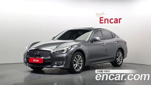 INFINITI Q70 2018