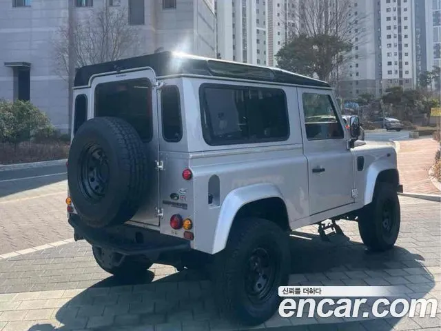 LAND ROVER DEFENDER 2004 — 130 000 км, серебристый, Корея — под ключ — фото 5