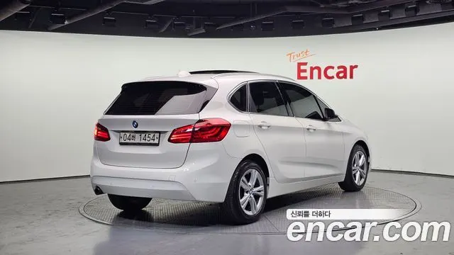 BMW 2 SERIES ACTIVE TOURER 2016 — 132 115 км, белый, Корея — под ключ — фото 2