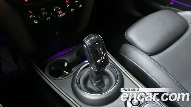 MINI COOPER D COUNTRYMAN 2019 — 110 246 км, серебристо-серый, Корея — под ключ — фото 9
