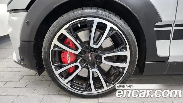 MINI COOPER S CLUBMAN 2023 — 17 034 км, серебристо-серый, Корея — под ключ — фото 5