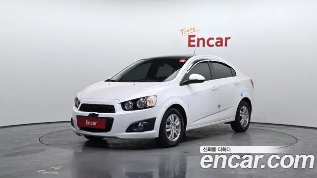 CHEVROLET AVEO SEDAN 2015 — 96 252 км, белый, Корея — под ключ — фото 1