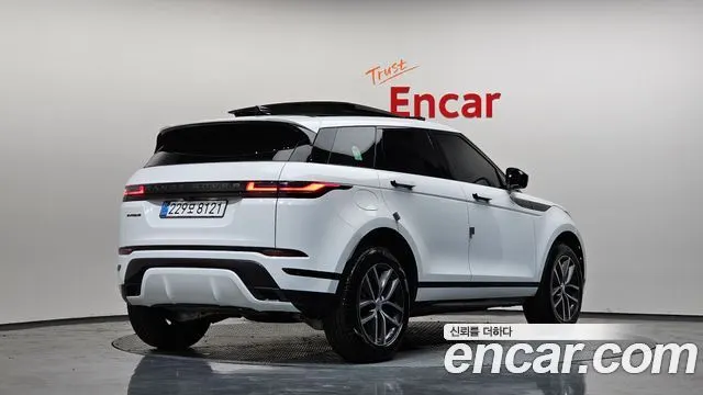 LAND ROVER RANGE ROVER EVOQUE (2 ПОК.) 2026 — 7 524 км, белый, Корея — под ключ — фото 1