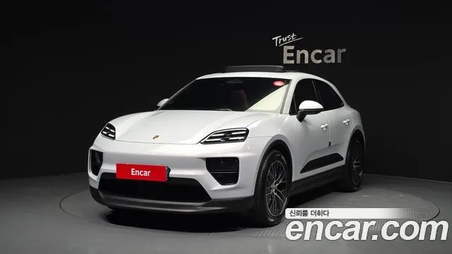 PORSCHE MACAN (EV) 2025 — 6 443 км, серебристо-серый, Корея — под ключ — фото 1