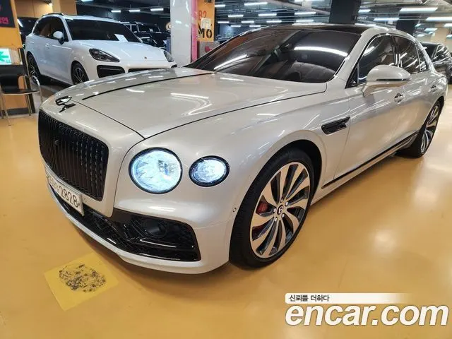 BENTLEY FLYING SPUR 2021 — 44 000 км, белый-перламутр, Корея — под ключ — фото 2