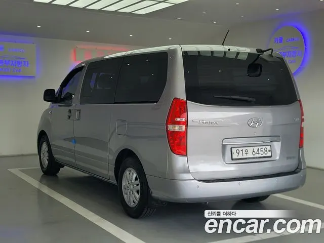 HYUNDAI GRAND STAREX 2017 — 150 117 км, серебристо-серый, Корея — под ключ — фото 6