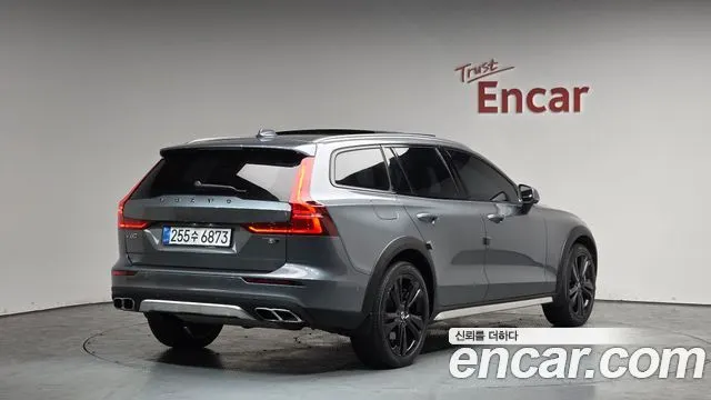 VOLVO V60 CROSS COUNTRY — из Кореи под ключ