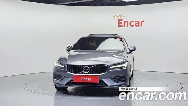 VOLVO S60 2021 — 56 286 км, светло-серебристый, Корея — под ключ — фото 3