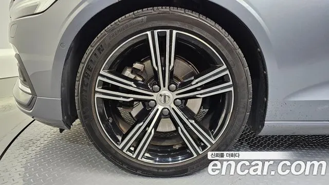 VOLVO S60 2021 — 56 286 км, светло-серебристый, Корея — под ключ — фото 5