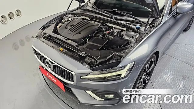 VOLVO S60 2021 — 56 286 км, светло-серебристый, Корея — под ключ — фото 6
