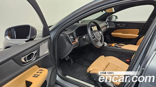 VOLVO S60 2021 — 56 286 км, светло-серебристый, Корея — под ключ — фото 10