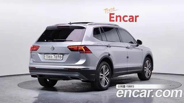 VOLKSWAGEN TIGUAN ALLSPACE 2020 — 70 007 км, серебристый, Корея — под ключ — фото 2