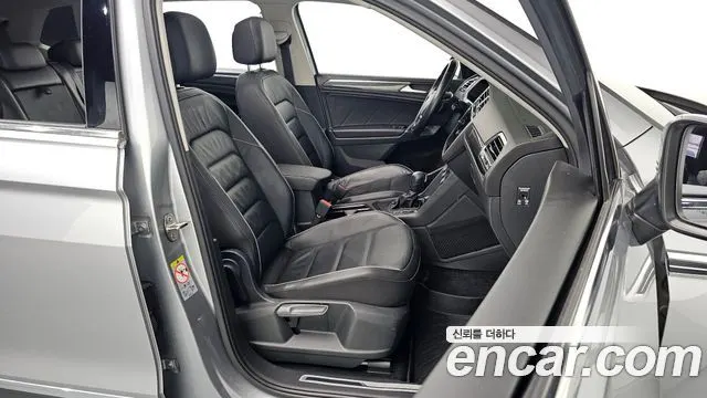 VOLKSWAGEN TIGUAN ALLSPACE 2020 — 70 007 км, серебристый, Корея — под ключ — фото 10