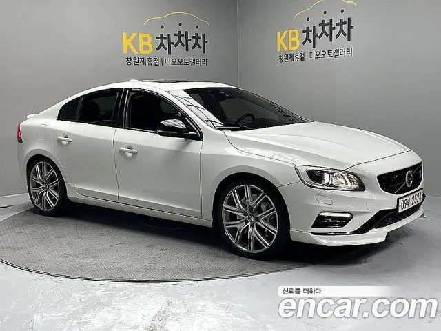 VOLVO S60 2017 — 78 571 км, белый, Корея — под ключ — фото 1