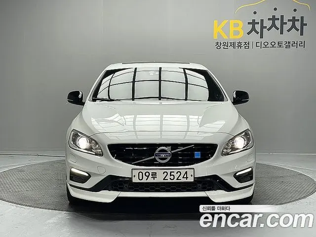 VOLVO S60 2017 — 78 571 км, белый, Корея — под ключ — фото 3