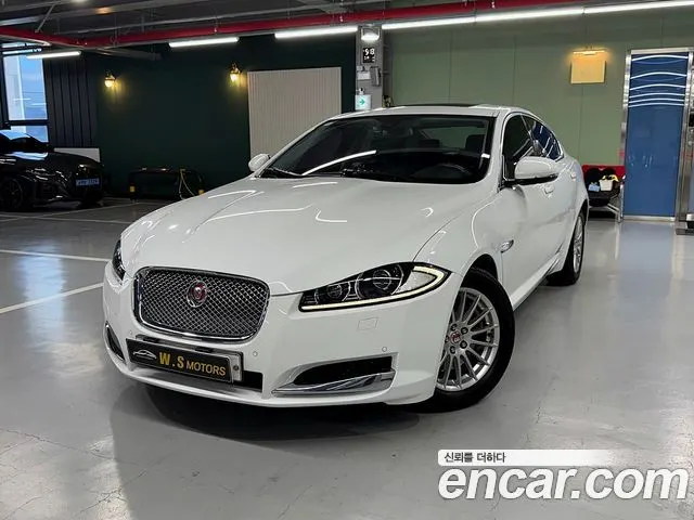 JAGUAR NEW XF 2014