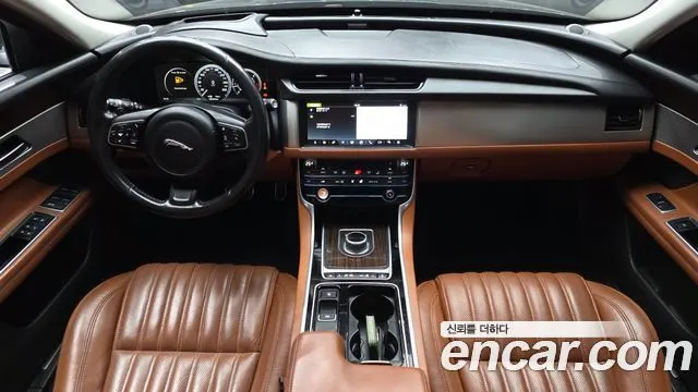 JAGUAR XF 2017 — 188 459 км, тёмно-зелёный, Корея — под ключ — фото 7