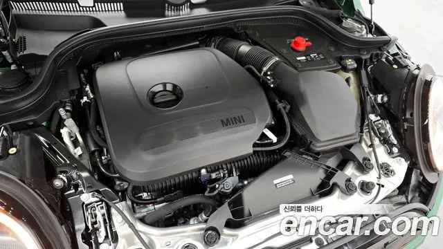 MINI COOPER C CONVERTIBLE 2025 — 4 141 км, тёмно-зелёный, Корея — под ключ — фото 6