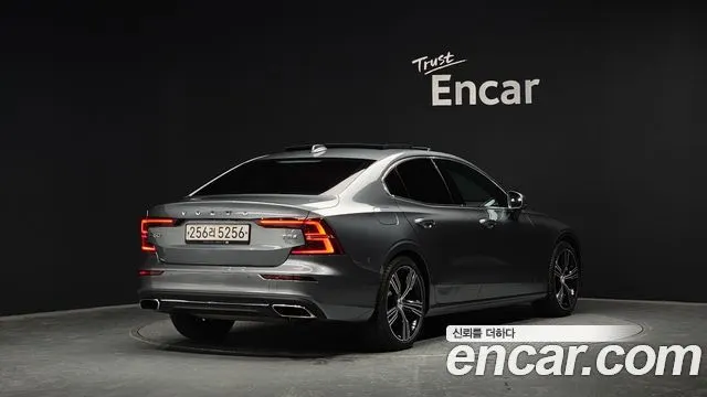 VOLVO S60 2020 — 149 249 км, серебристо-серый, Корея — под ключ — фото 2