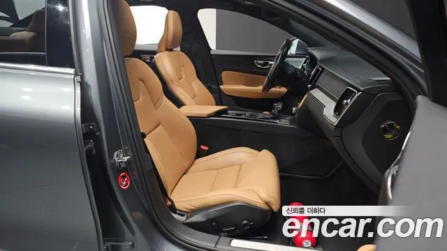 VOLVO S60 2020 — 149 249 км, серебристо-серый, Корея — под ключ — фото 10