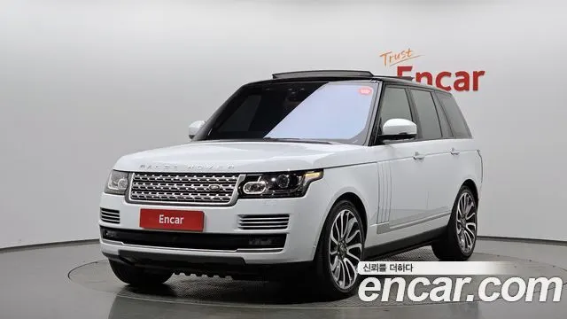 LAND ROVER RANGE ROVER (4 ПОК.) 2017 — 81 706 км, белый, Корея — под ключ — фото 1