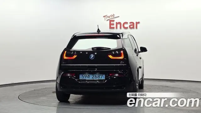 BMW I3 2018 — 20 343 км, чёрный, Корея — под ключ — фото 4
