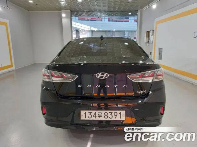 HYUNDAI SONATA HYBRID 2018 — 134 000 км, чёрный, Корея — под ключ — фото 2