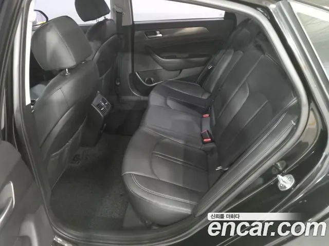 HYUNDAI SONATA HYBRID 2018 — 134 000 км, чёрный, Корея — под ключ — фото 7