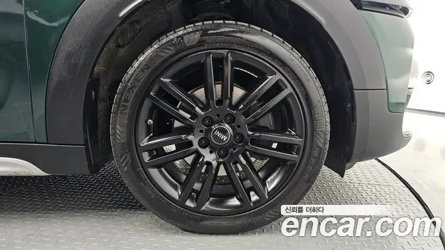 MINI COOPER D COUNTRYMAN 2018 — 131 889 км, тёмно-зелёный, Корея — под ключ — фото 5