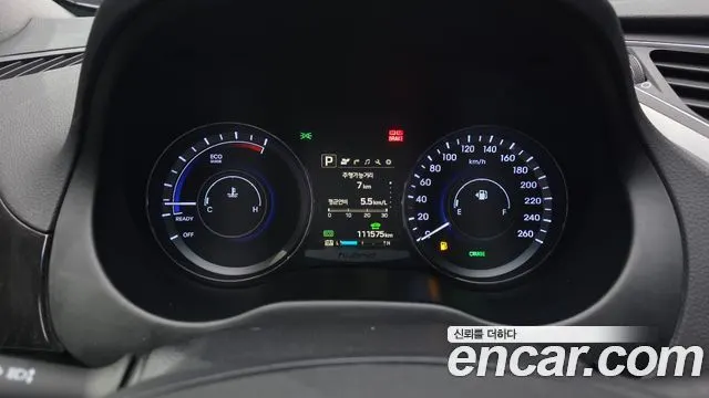 HYUNDAI GRANDEUR HYBRID 2016 — 111 575 км, серебристый, Корея — под ключ — фото 8