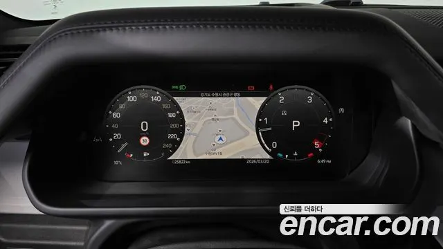 LAND ROVER DEFENDER 2024 — 25 822 км, белый, Корея — под ключ — фото 8