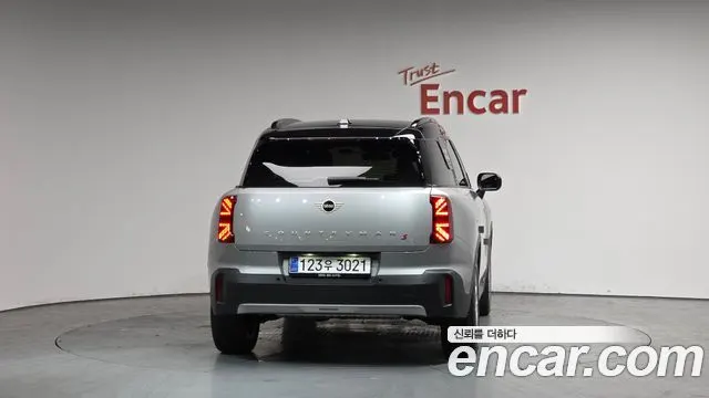 MINI COOPER S COUNTRYMAN 2024 — 19 186 км, серебристо-серый, Корея — под ключ — фото 4