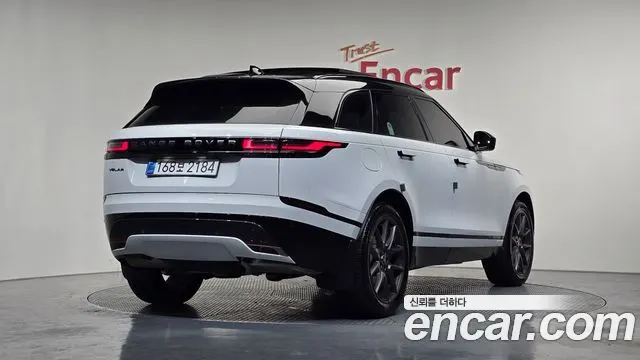 LAND ROVER RANGE ROVER VELAR 2025 — 815 км, белый, Корея — под ключ — фото 1