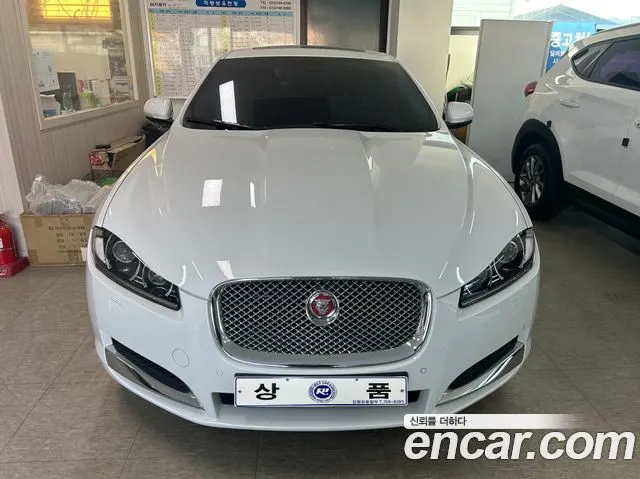 JAGUAR NEW XF 2014