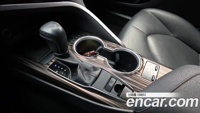 TOYOTA CAMRY 2019 — 76 339 км, светло-золотистый, Корея — под ключ — фото 9