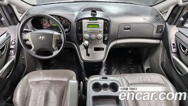 HYUNDAI GRAND STAREX 2016 — 205 081 км, серебристый, Корея — под ключ — фото 7