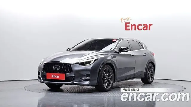 INFINITI Q30 2017