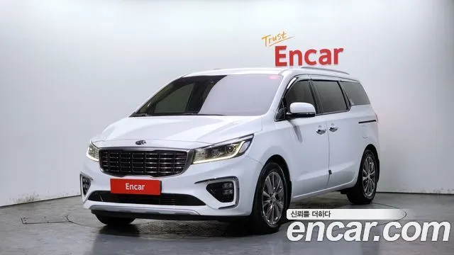 KIA CARNIVAL 2019 — 85 128 км, белый, Корея — под ключ — фото 1