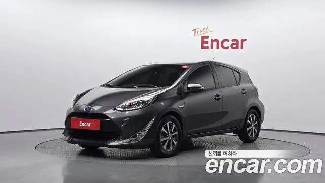 TOYOTA PRIUS C 2018