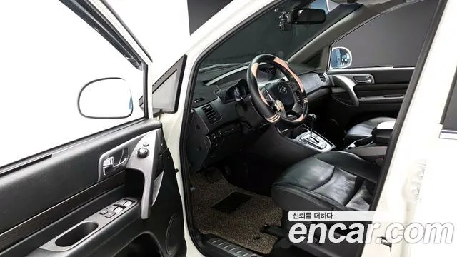 KGM KORANDO TURISMO 2017 — 92 579 км, белый, Корея — под ключ — фото 11