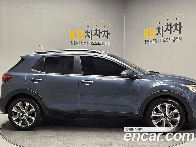 KIA STONIC 2018 — 90 365 км, синий, Корея — под ключ — фото 4
