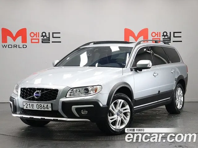 VOLVO XC70 2016 — 178 212 км, светло-серебристый, Корея — под ключ — фото 1