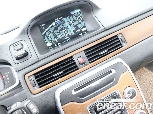 VOLVO XC70 2016 — 178 212 км, светло-серебристый, Корея — под ключ — фото 7