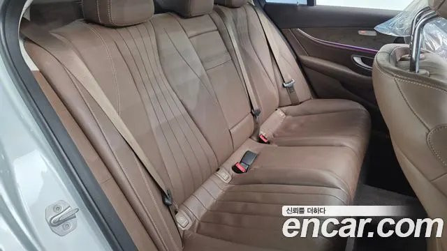 MERCEDES-BENZ E-CLASS W213 2017 — 109 477 км, серебристый, Корея — под ключ — фото 12