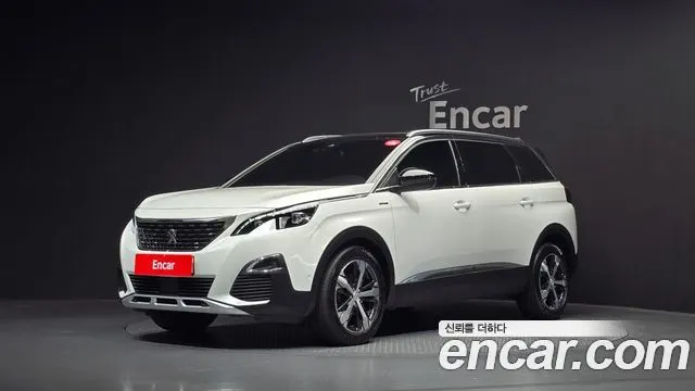 PEUGEOT 5008 2021