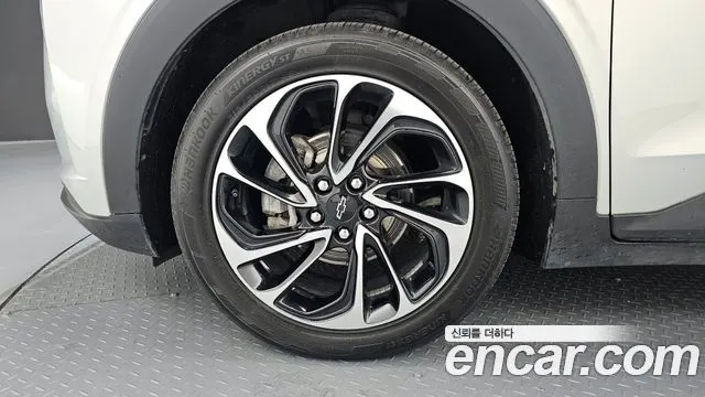 CHEVROLET BOLT 2022 — 66 657 км, серебристо-серый, Корея — под ключ — фото 5
